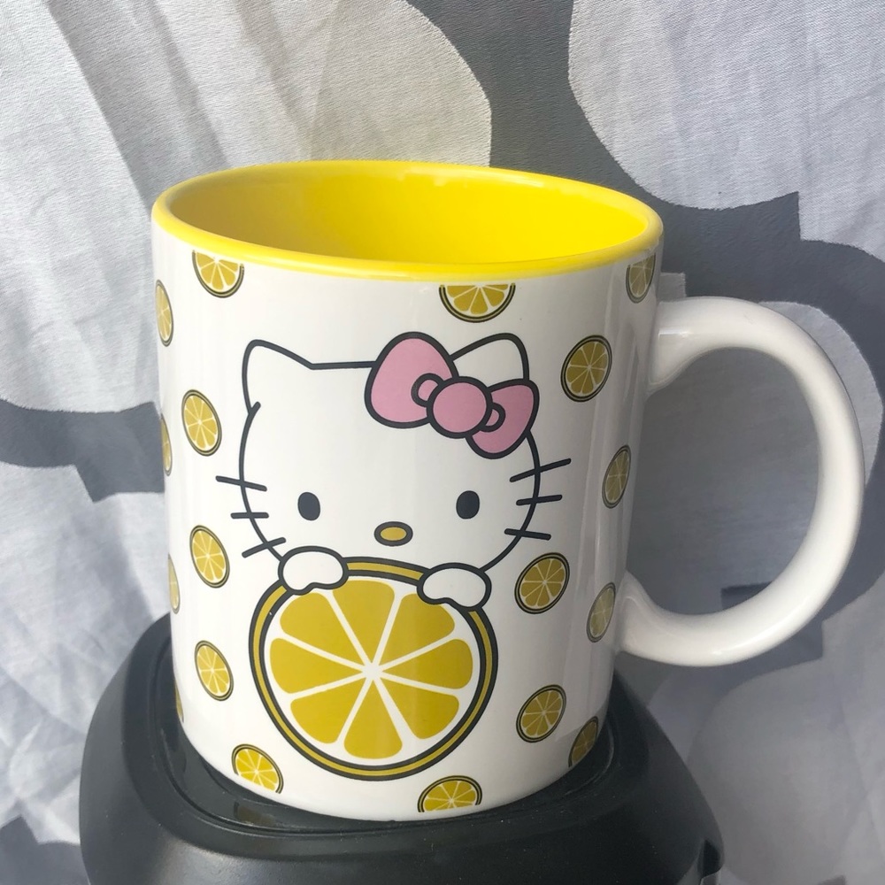 Hello Kitty Lemon Mug